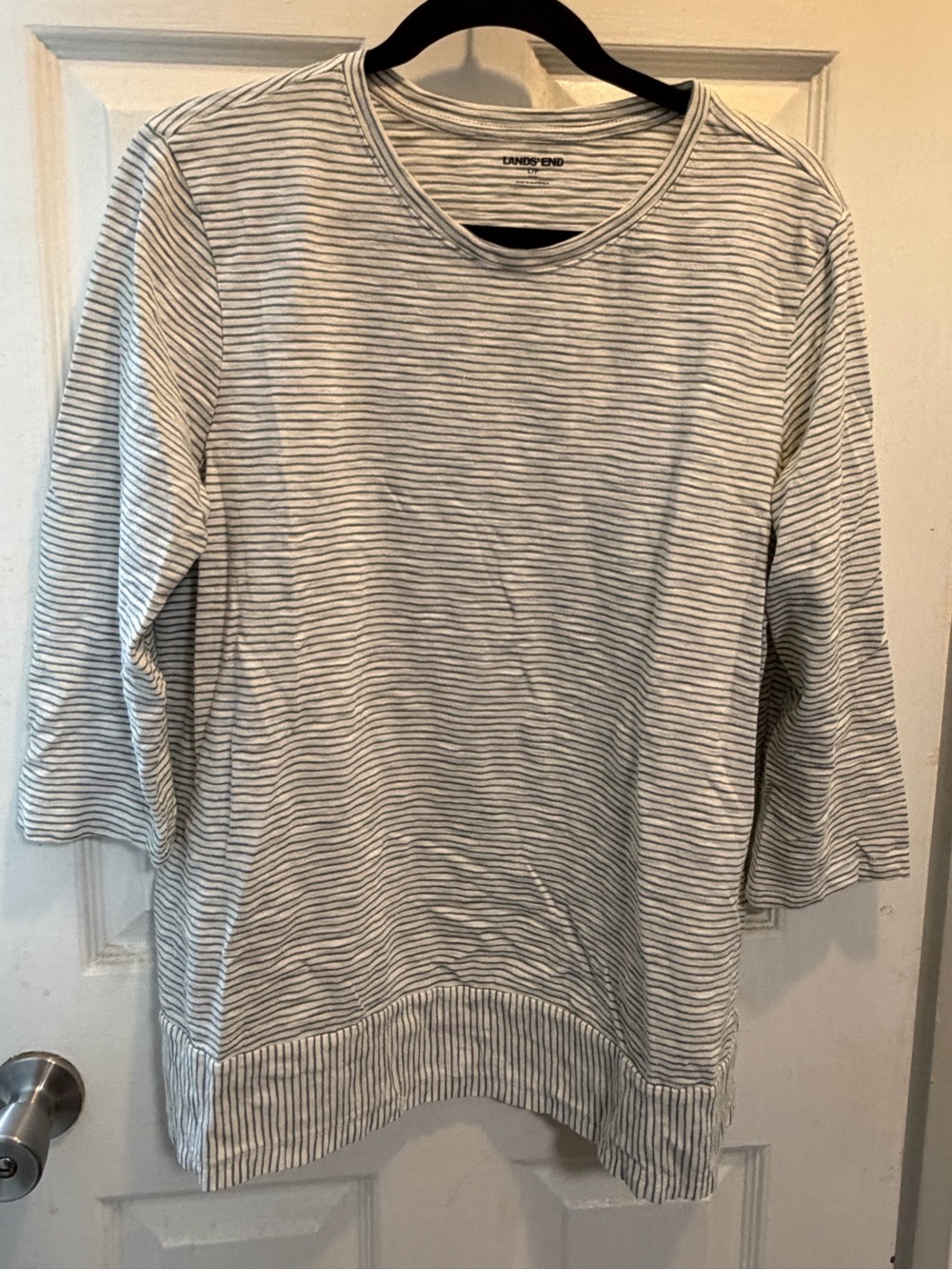 Lands' End women’s tunic shirt - White & gray stripe